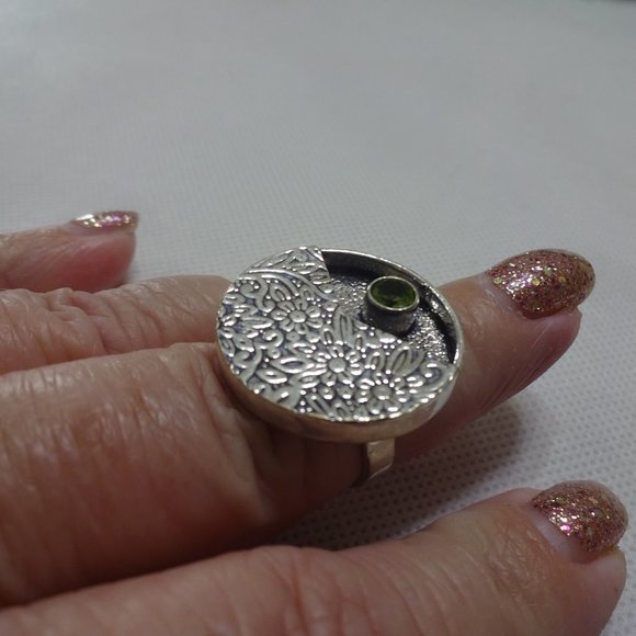 Beautiful "PERIDOT" STAMPED Handmade Sterling Ring Size 7.5 #656A - Picture 2 of 3